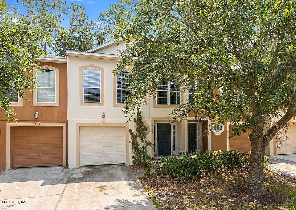1st image of 8209 Halls Hammock Ct