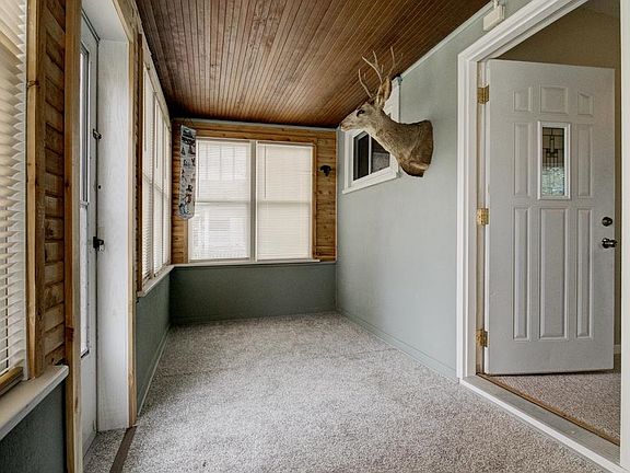 4th image of 400 Elizabeth Ave