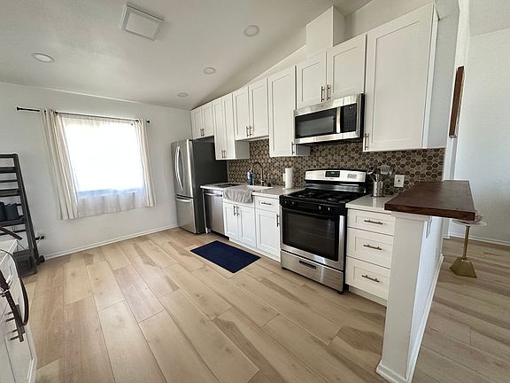 4th image of 5746 Halsey Ave