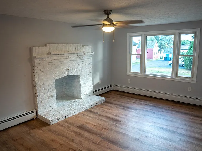 18 Almont St #A — Photo 5