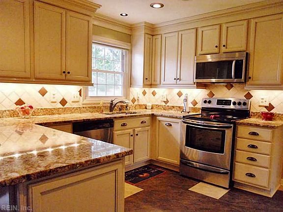 2nd image of 1120 Ginger Cres