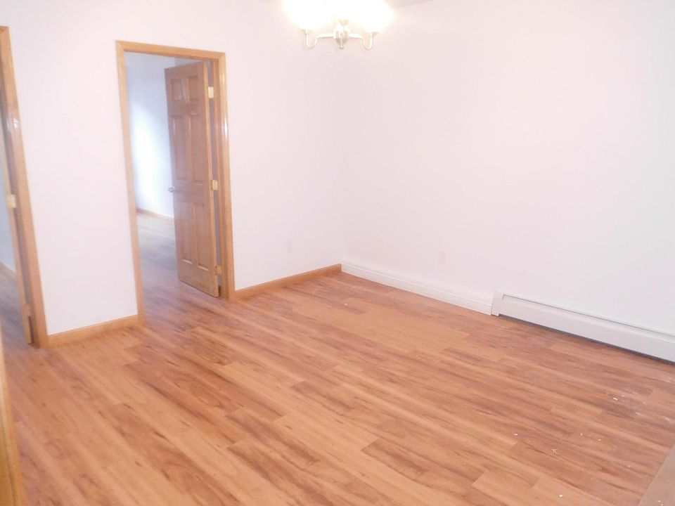 1st image of 22213 Jamaica Ave Fl 2