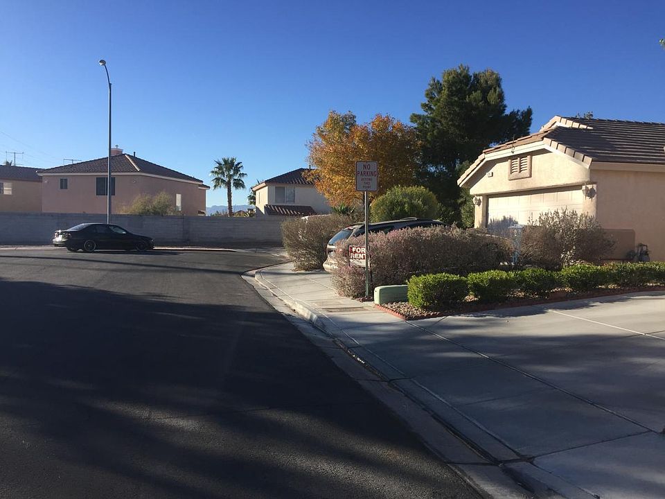 2nd image of 1018 Silver Creek Ave