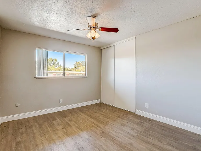 Azalea Court — Photo 10
