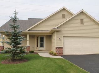 1980 Blue Spruce Ct, Grafton, WI 53024
