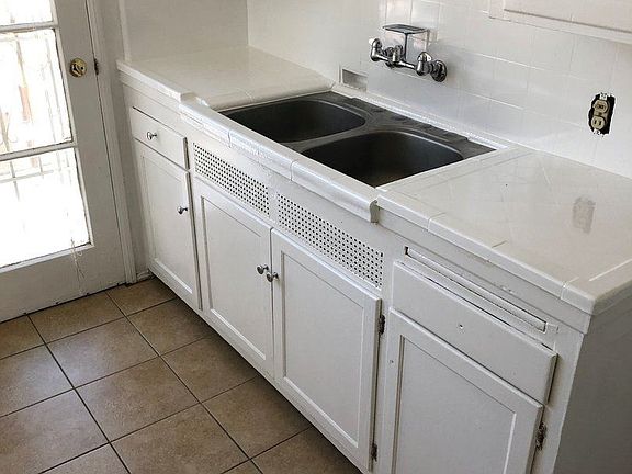 3rd image of 4612 N Banner Dr APT 3
