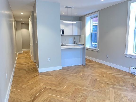 3rd image of 379 Washington Ave APT 2C