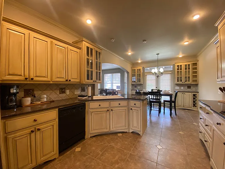 3605 N Narcissus Ave — Photo 11