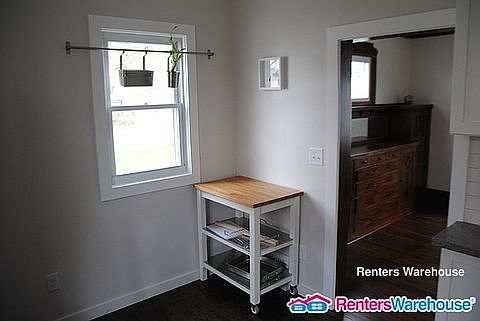 2nd image of 1665 Thomas Ave