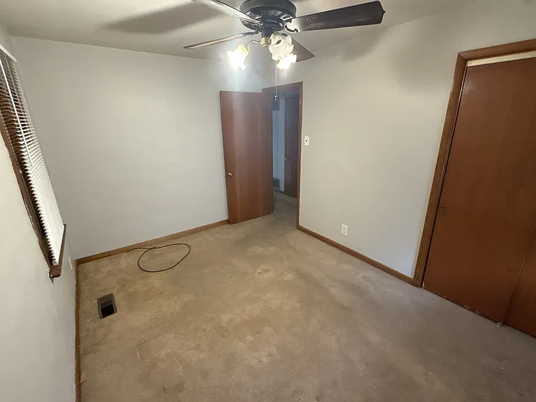 223 Wiegel Dr — Photo 32