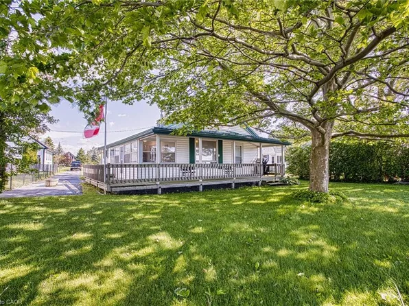 15 Horseshoe Bay Rd, Haldimand County, ON N1A 2W8