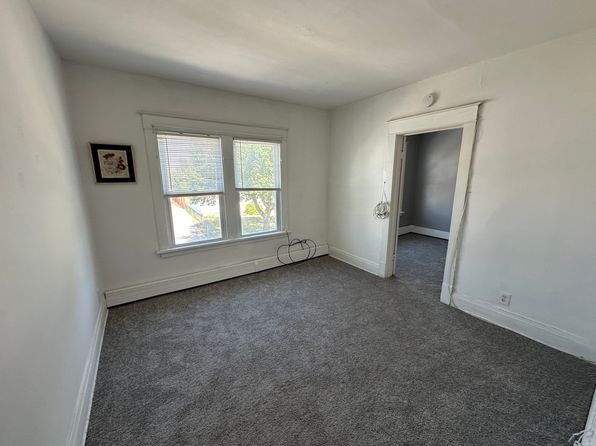 422 Skillen St #11