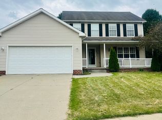 3206 Saunders St, Cuyahoga Falls, OH 44221