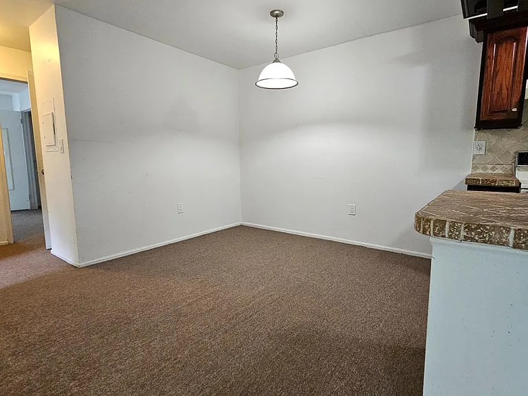 15 Norwich Pl — Photo 6