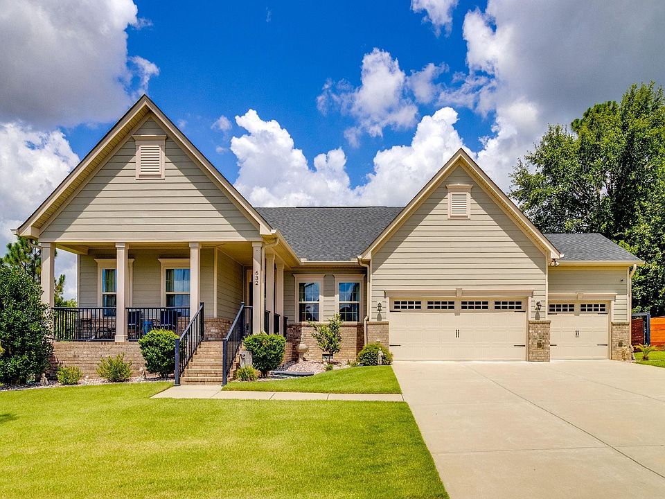 1st image of 632 Giant Feather Loop