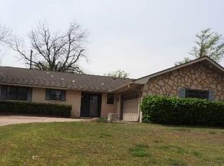8313 Arlington Dr, Oklahoma City, OK 73132