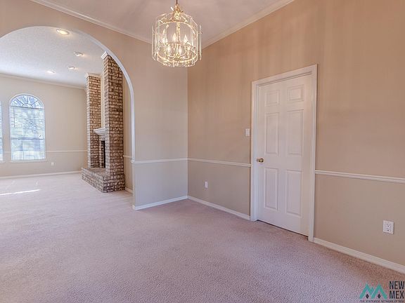 4th image of 1204 Rosewood Dr