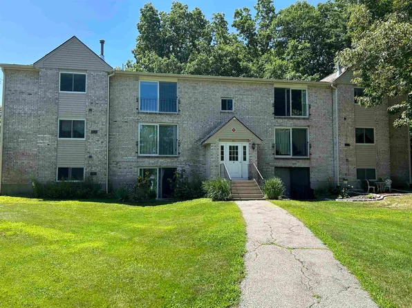 5 Brookside Drive #9, Exeter, NH 03833