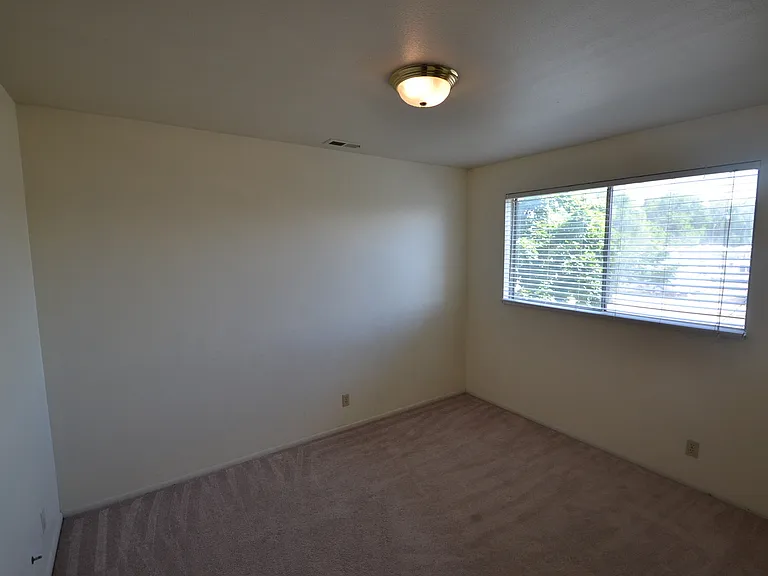 233 E Hill Ave #3 — Photo 5