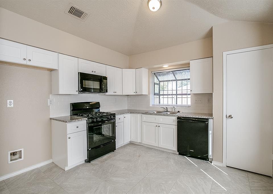 1st image of 11326 Featherstar Ln