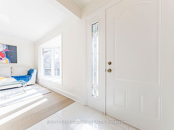 5th image of 621 Dynes Rd