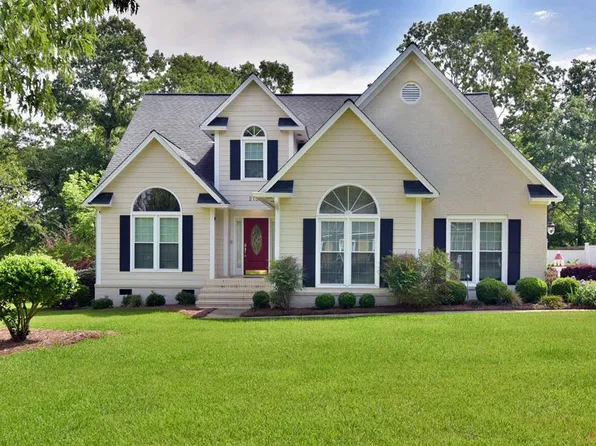 275 W Doublegate Dr, Albany, GA 31721