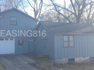 11325 E Kentucky Rd, Sugar Creek, MO 64054
