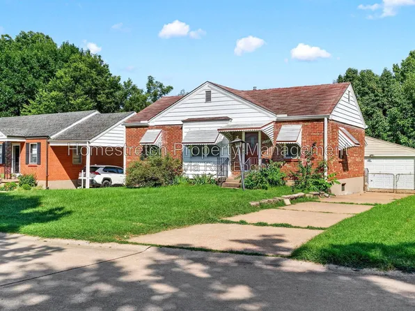 9826 Ravensbrook Dr, Saint Louis, MO 63123