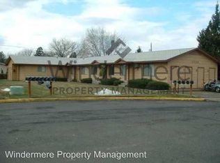 1026 SW Puff Ln APT B, College Place, WA 99324
