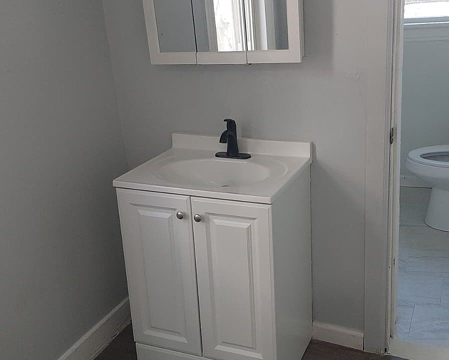1st image of 88 6th St #1
