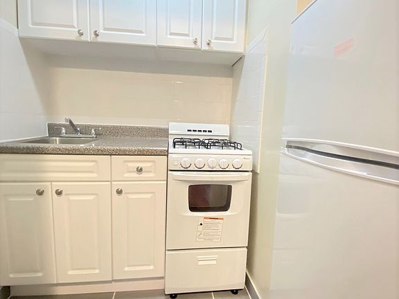 3rd image of 329 E 63rd St APT 5F