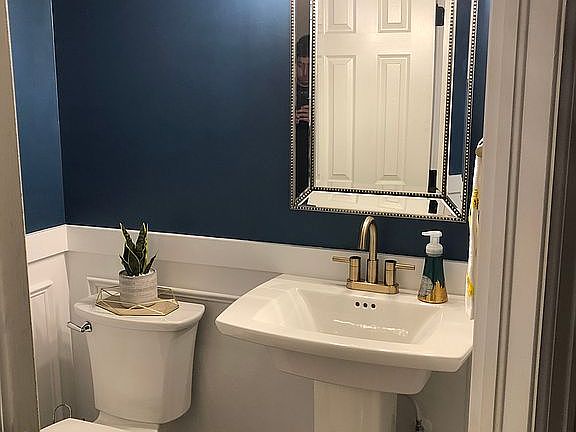 4th image of 8842 Estebury Cir