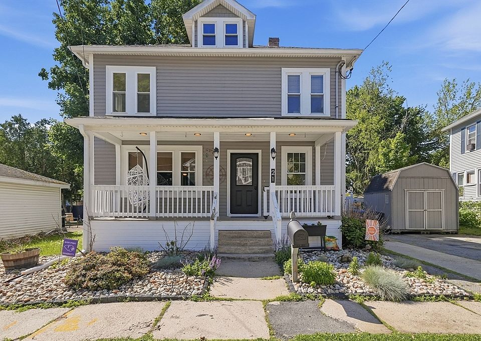1st image of 21 Moison Ave
