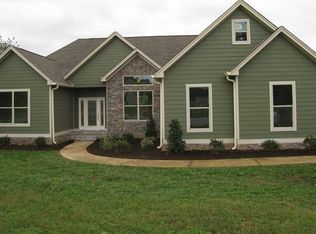 8016 Wolftever Dr, Ooltewah, TN 37363