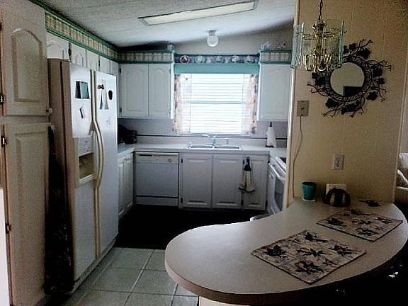 2nd image of 4672 Yacht Ave #108