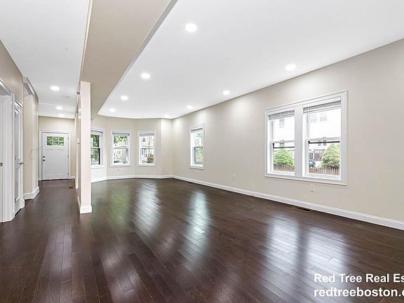 3rd image of 77 Winchester St #77W
