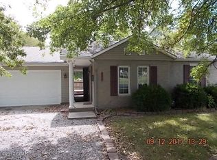 1103 W 2nd St, Pittsburg, KS 66762