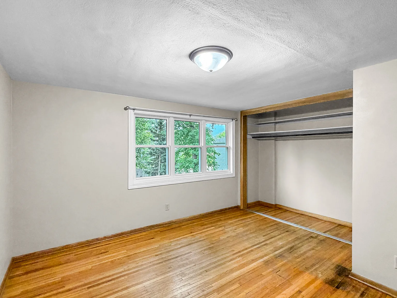 3 bed, 1425 sqft, $1,500 — Photo 4
