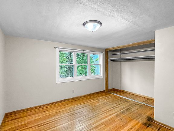4th image of 616 N 24th St