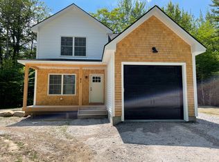 92 Taylor Ln, Naples, ME 04055