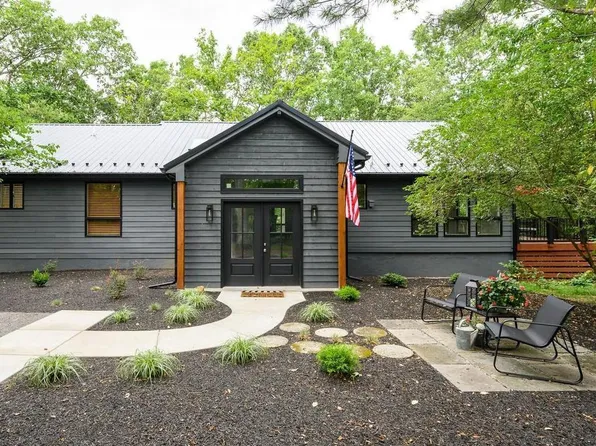 228 Rising Sun Rd, Hedgesville, WV 25427
