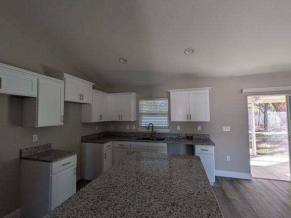 3rd image of 8267 N Santos Dr