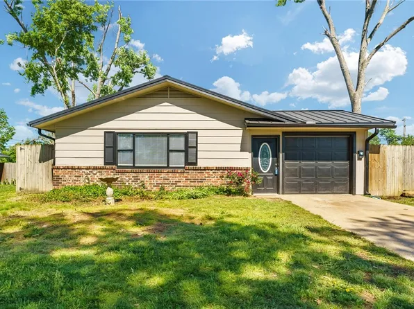 513 S 12th St, Rogers, AR 72756