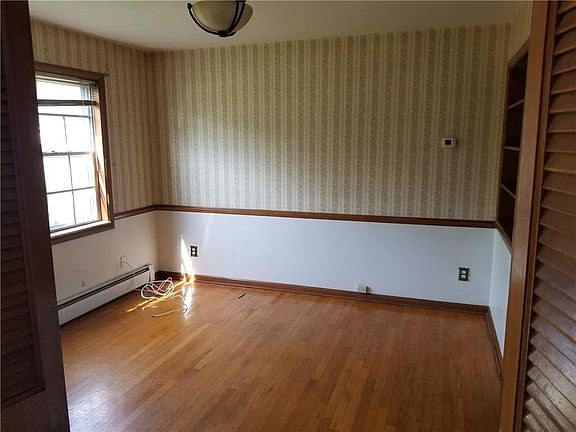 4th image of 5902 E Winston Dr