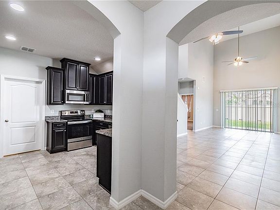 5th image of 2202 Lennox Dale Ln