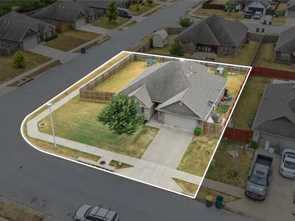 402 W Laurel Ave, Rogers, AR 72758