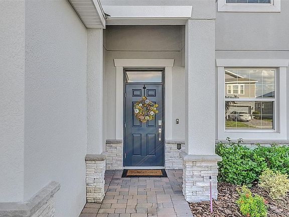 3rd image of 2080 Camden Loop