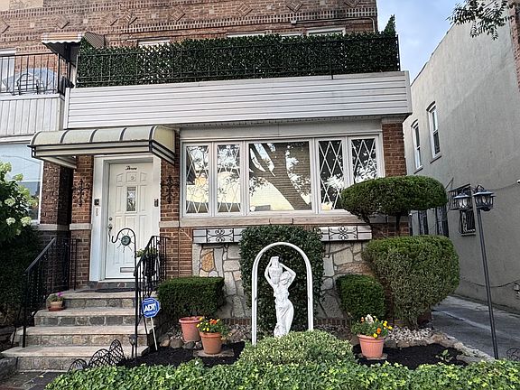 2nd image of 3 Chester Ave #2