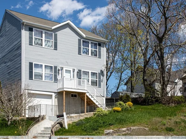 1950 Pleasant St, Fall River, MA 02723
