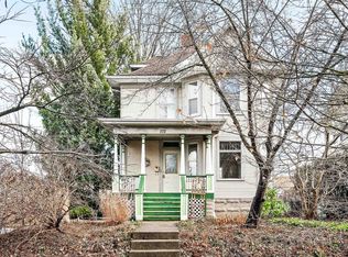 102 Vale St, Bloomington, IL 61701